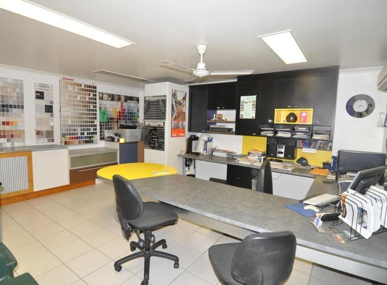 Click to view all images 11 Jackson Street Garbutt QLD 4814 - Image 2