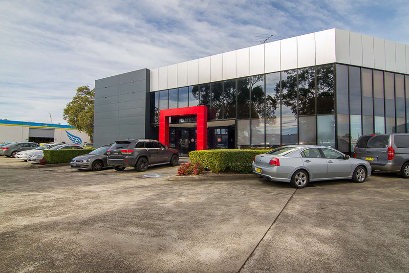 Click to view all images Unit 3 - UNDER OFFER/167 Prospect Highway Seven Hills NSW 2147 - Image 1
