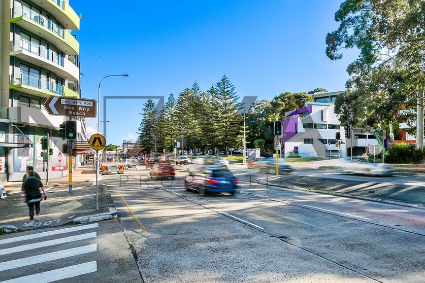Click to view all images 727D Pittwater Road Dee Why NSW 2099 - Image 1