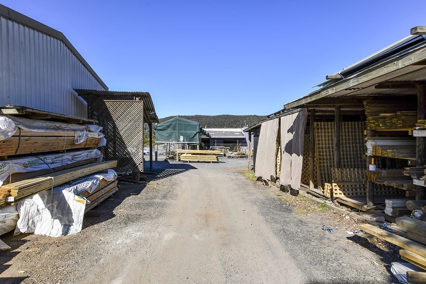 Click to view all images 5 Dyer Crescent West Gosford NSW 2250 - Image 3