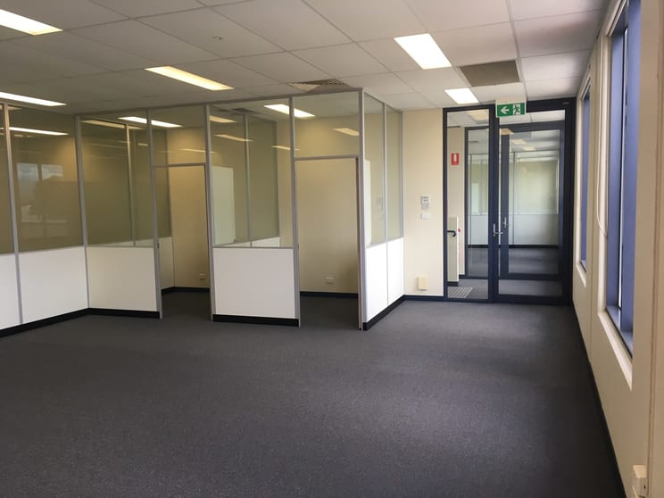 Click to view all images Unit 2/32-34 Little Boundary Rd Laverton North VIC 3026 - Image 3