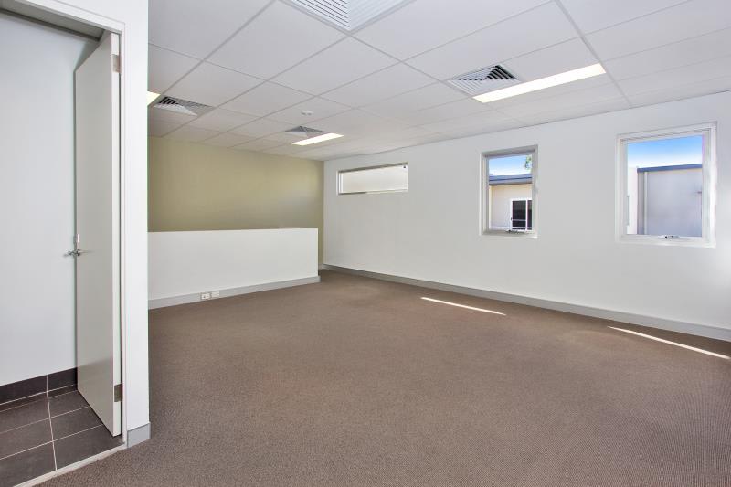 Click to view all images 7 Sefton Road Thornleigh NSW 2120 - Image 3