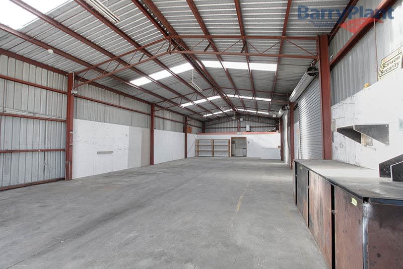 Click to view all images 2C & D Seabright Street North Shore VIC 3214 - Image 3