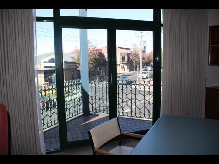 Click to view all images 2/128 Dangar Street Armidale NSW 2350 - Image 3