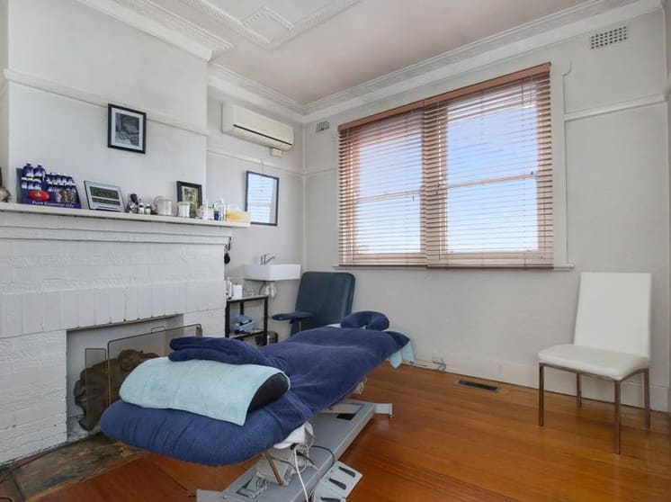 Click to view all images 474 Racecourse Road Flemington VIC 3031 - Image 2