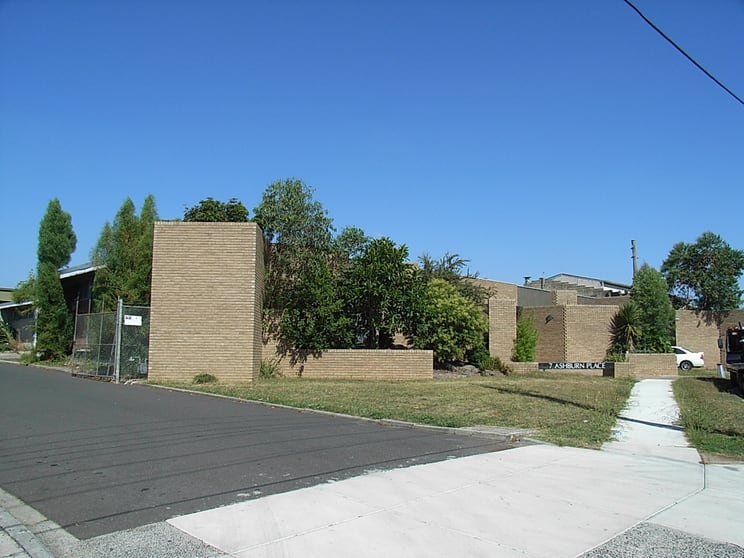 Click to view all images 3/7 Ashburn Place Blackburn VIC 3130 - Image 1