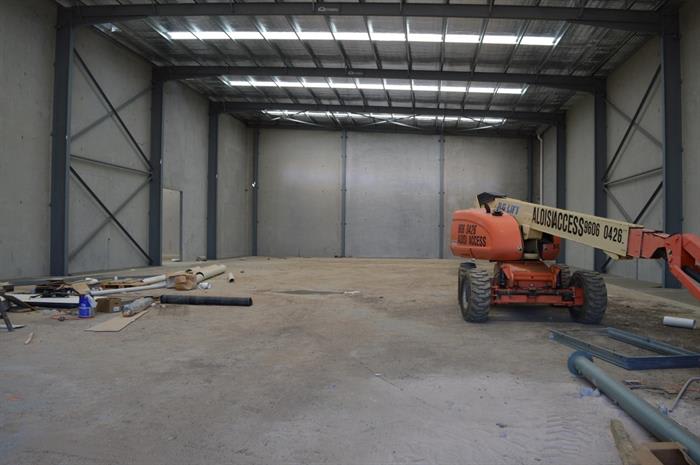 Click to view all images Unit 2, 421 Progress Circuit Prestons NSW 2170 - Image 1