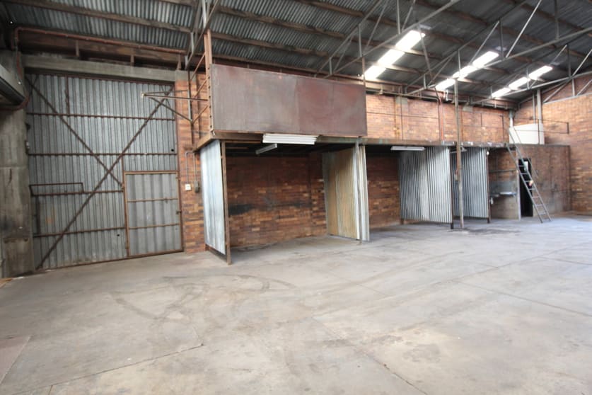 Click to view all images 104 Russell Street Toowoomba City QLD 4350 - Image 2