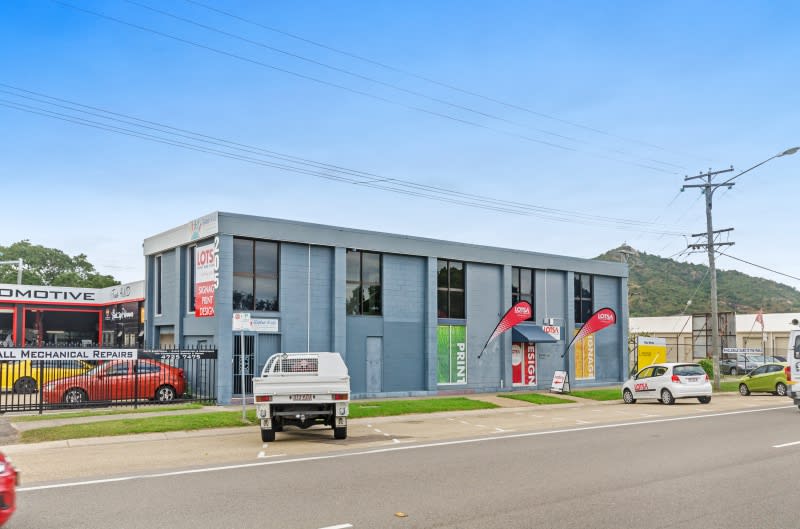 Click to view all images 205 Ingham Road West End QLD 4810 - Image 1