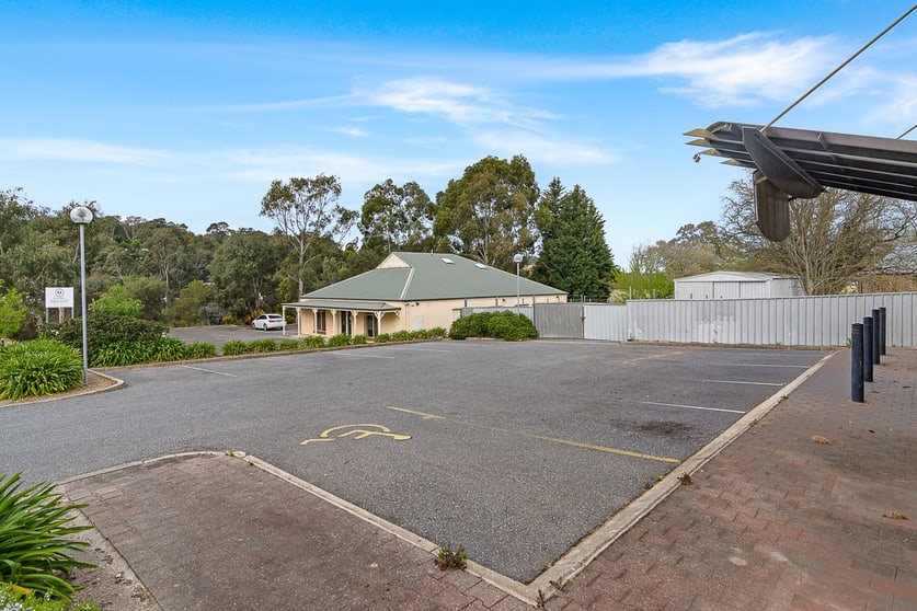 Click to view all images 20 Cameron Road Mount Barker SA 5251 - Image 3