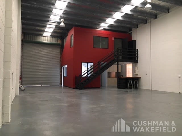 Click to view all images Burleigh Heads QLD 4220 - Image 3