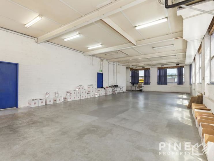 Click to view all images Unit 4/1 Mitchell Road Brookvale NSW 2100 - Image 1