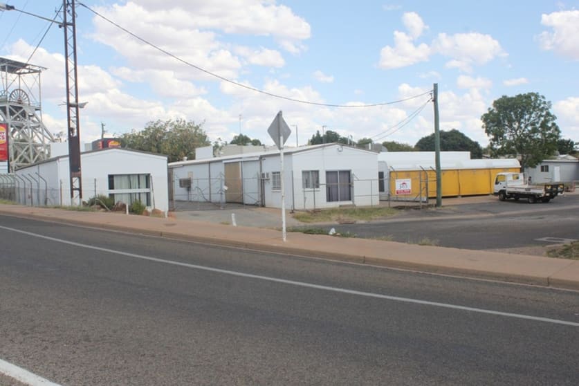 Click to view all images 8 Shackleton Street Mount Isa QLD 4825 - Image 2