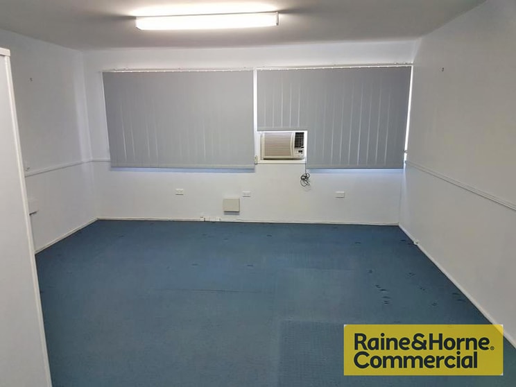 Click to view all images Kallangur QLD 4503 - Image 2