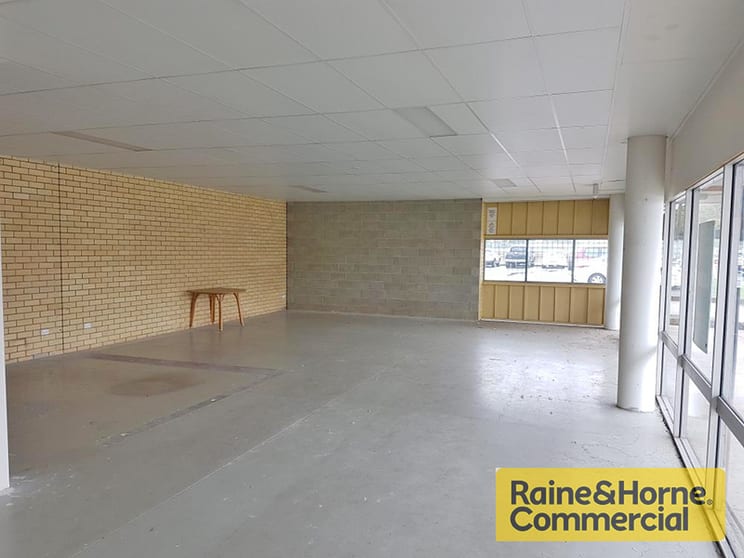 Click to view all images Strathpine QLD 4500 - Image 2
