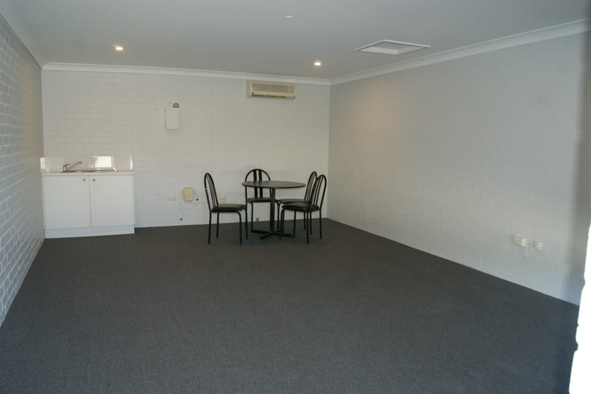 Click to view all images 4/77 President Wilson Walk Tanilba Bay NSW 2319 - Image 2