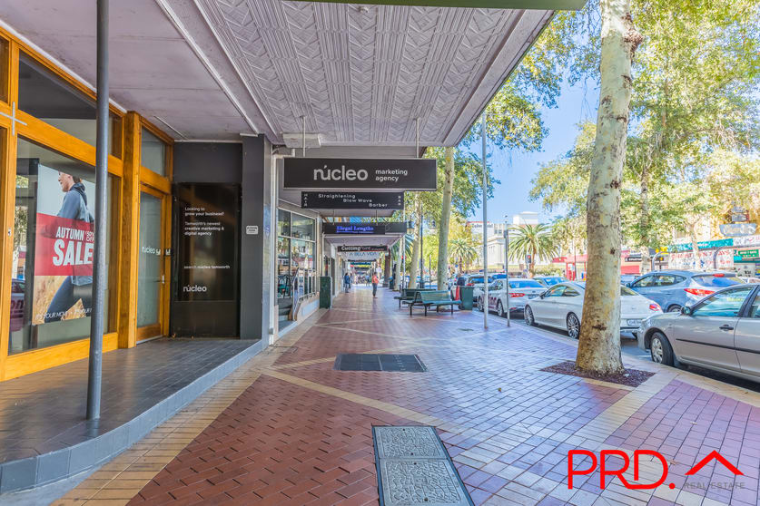 Click to view all images Upstairs 2/312 Peel Street Tamworth NSW 2340 - Image 1