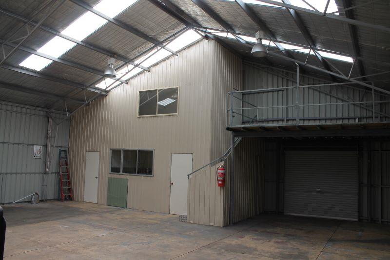 Click to view all images 15 Greaves Street Dandenong VIC 3175 - Image 3