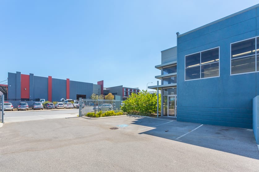Click to view all images 1/80 Callaway Street Wangara WA 6065 - Image 2
