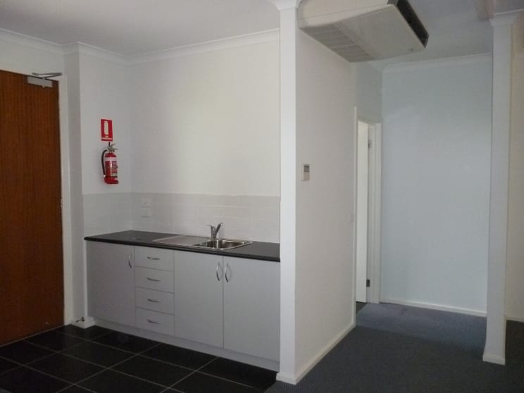 Click to view all images 2/739a Main Road Eltham VIC 3095 - Image 3