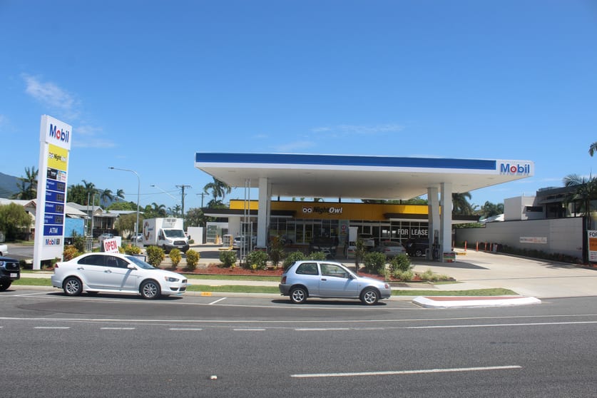 Click to view all images Drive Thru/246 Mulgrave Road Cairns QLD 4870 - Image 3