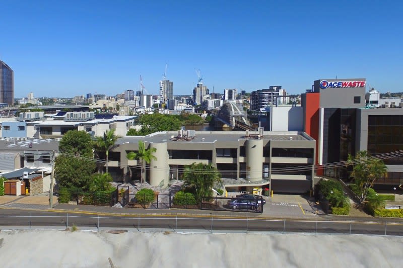 Click to view all images 3/414 Upper Roma Street Brisbane City QLD 4000 - Image 2