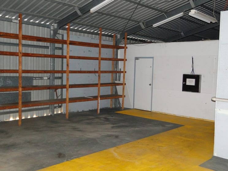 Click to view all images 73 Hanson Road Gladstone Central QLD 4680 - Image 3