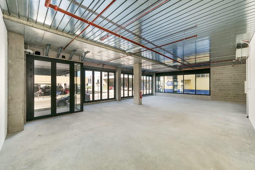 Click to view all images 2/6 Railway Road Cheltenham VIC 3192 - Image 3