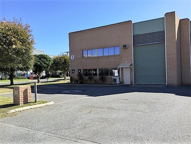 Click to view all images 1 McDermott Street Welshpool WA 6106 - Image 1