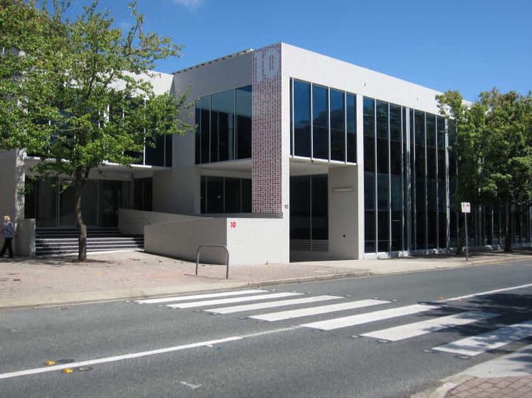 Click to view all images 2 First Floor/10 Corinna Street Phillip ACT 2606 - Image 1