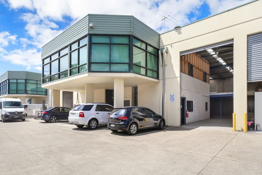 Click to view all images Unit 7/24 - 26 Burrows Road Alexandria NSW 2015 - Image 1