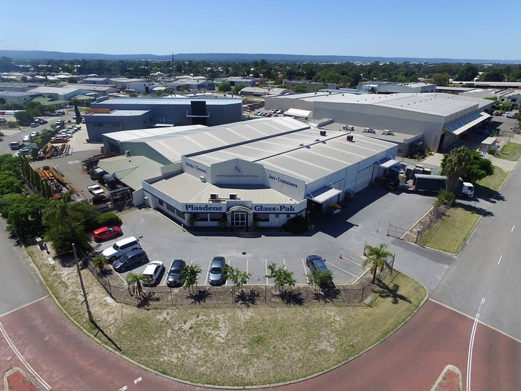 Click to view all images 10 Dyer Road Bassendean WA 6054 - Image 3