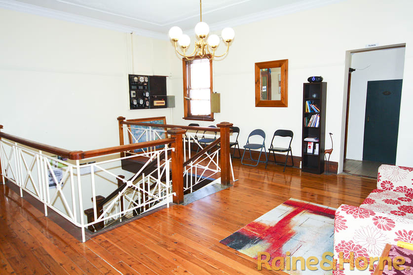 Click to view all images Room 18, 69-79 Macquarie Street Dubbo NSW 2830 - Image 2