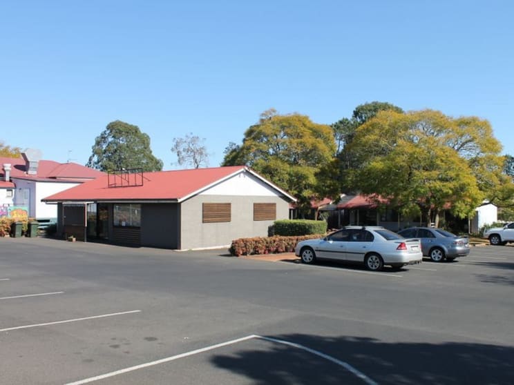 Click to view all images Shop 8/10476 New England Highway Highfields QLD 4352 - Image 2