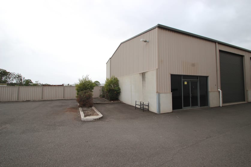 Click to view all images 6/45a Princes Highway Albion Park Rail NSW 2527 - Image 3
