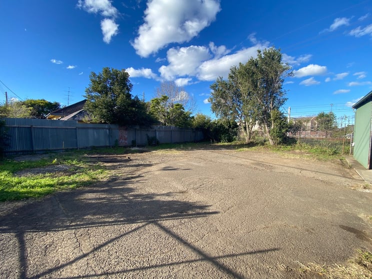 Click to view all images 25 Ruddock Street Corrimal NSW 2518 - Image 1