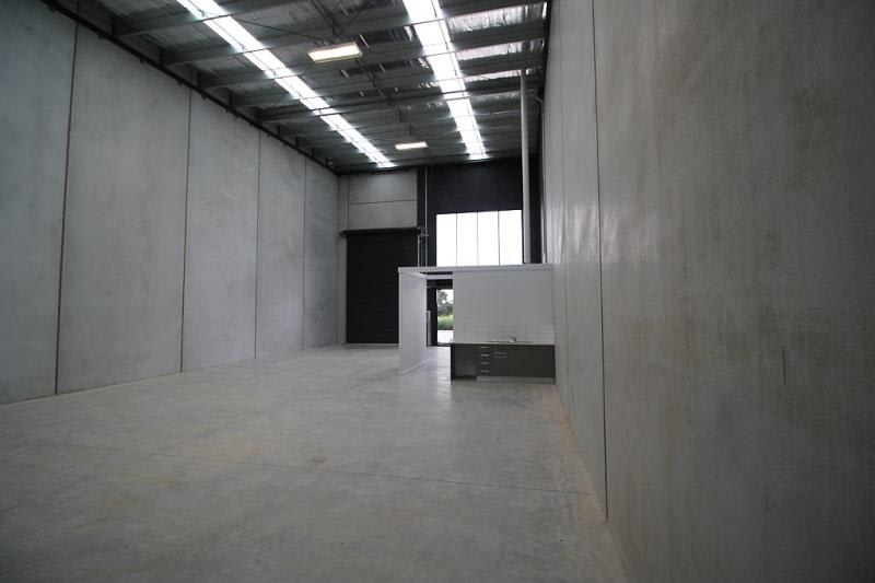 Click to view all images Unit 5/20 Colemans Road Carrum Downs VIC 3201 - Image 3