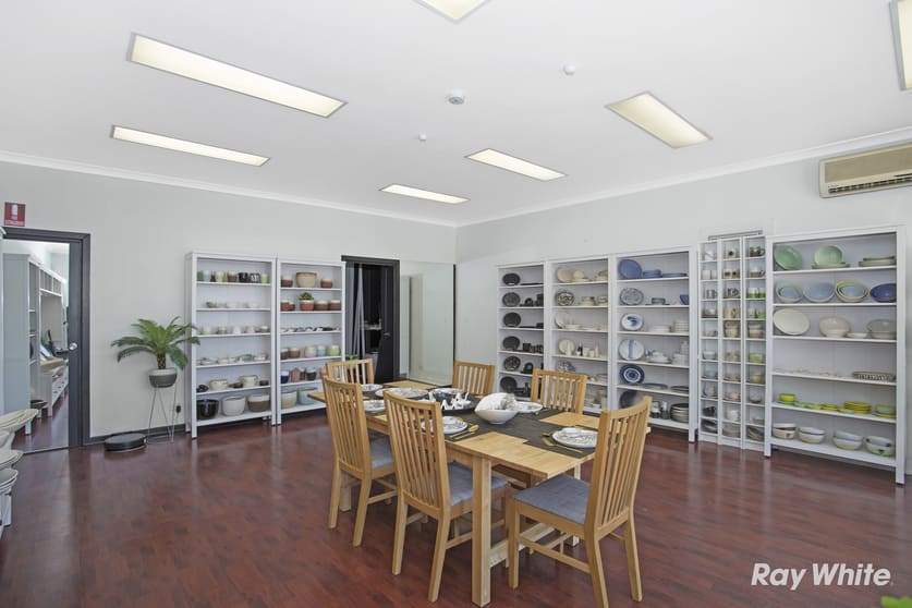 Click to view all images 247 Charman Road Cheltenham VIC 3192 - Image 3