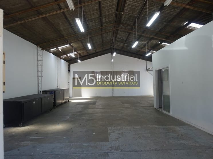 Click to view all images 19 Forrester Street Kingsgrove NSW 2208 - Image 3