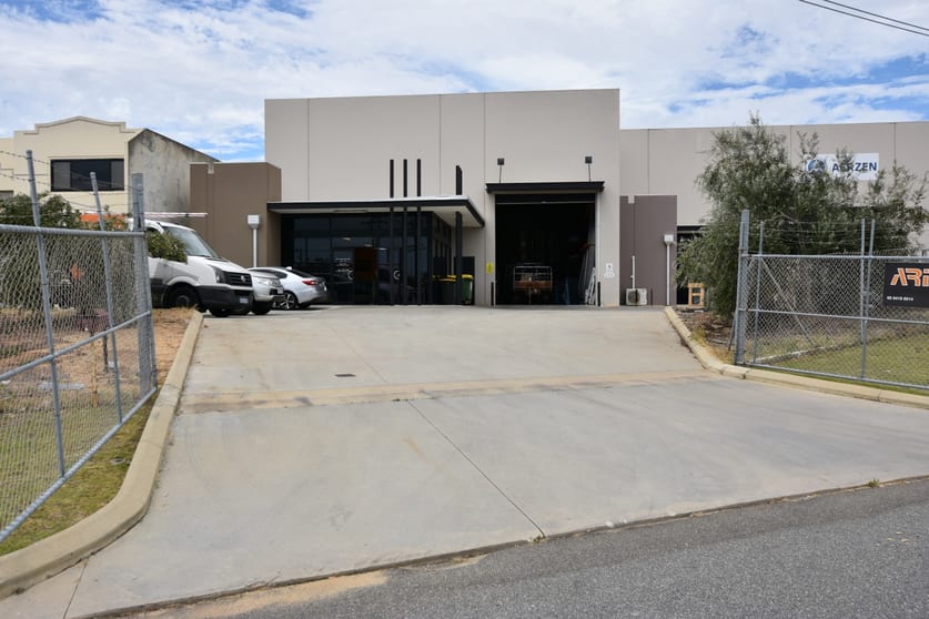 1/5 Geelong Court Bibra Lake WA 6163 - Image 2