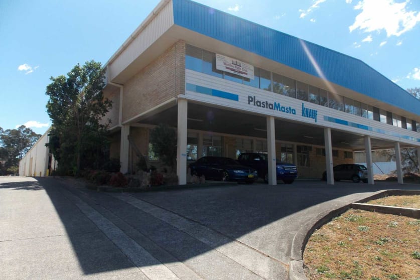 Click to view all images Rear Warehouse/199-203 Woodpark Road Smithfield NSW 2164 - Image 1