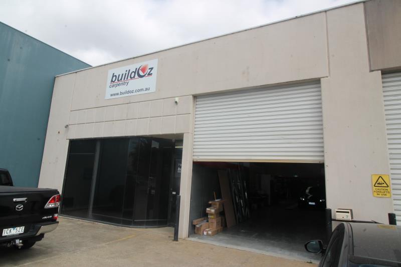 Click to view all images 1/7 Intrepid Street Berwick VIC 3806 - Image 3