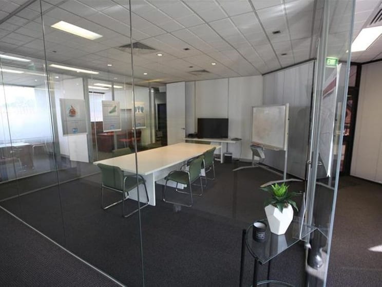Click to view all images 9/28-32 Gloucester Avenue Berwick VIC 3806 - Image 2
