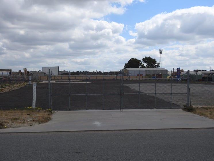Click to view all images 55 Christable Way Landsdale WA 6065 - Image 2