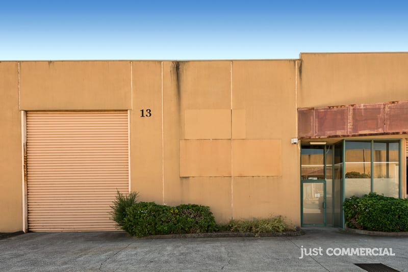 Click to view all images 13/136 Cochranes Road Moorabbin VIC 3189 - Image 2