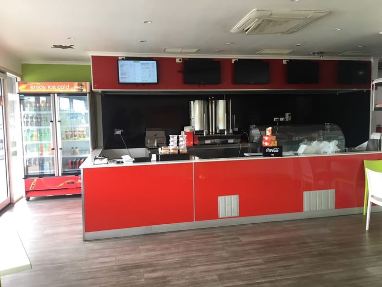 Click to view all images Lease 1/30-50 Warrego Highway Chinchilla QLD 4413 - Image 1