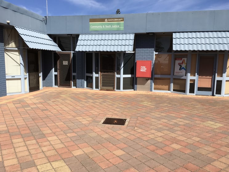 Click to view all images 7,8,11/53 The Esplanade Esperance WA 6450 - Image 1