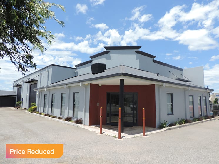 Click to view all images 12 Beringarra Avenue Malaga WA 6090 - Image 1
