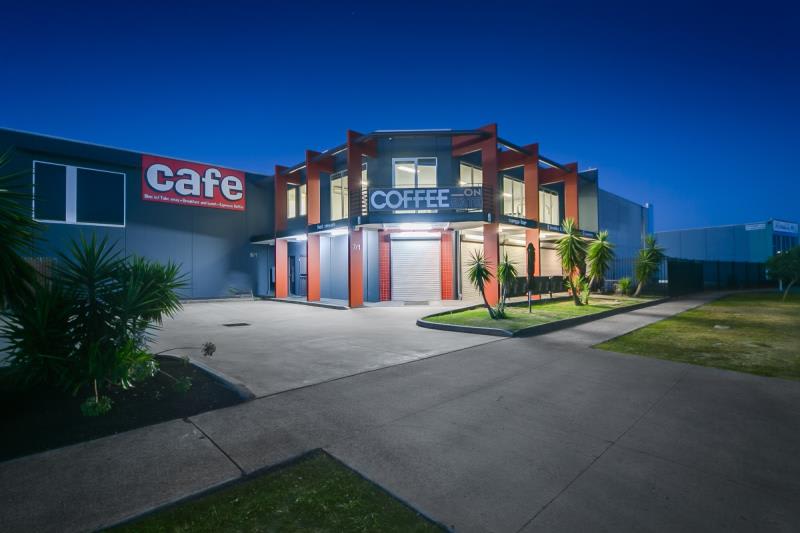 Click to view all images 8/1 Bate Close Pakenham VIC 3810 - Image 3