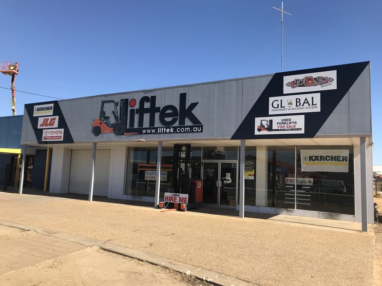 Click to view all images 346 Edward St Wagga Wagga NSW 2650 - Image 1